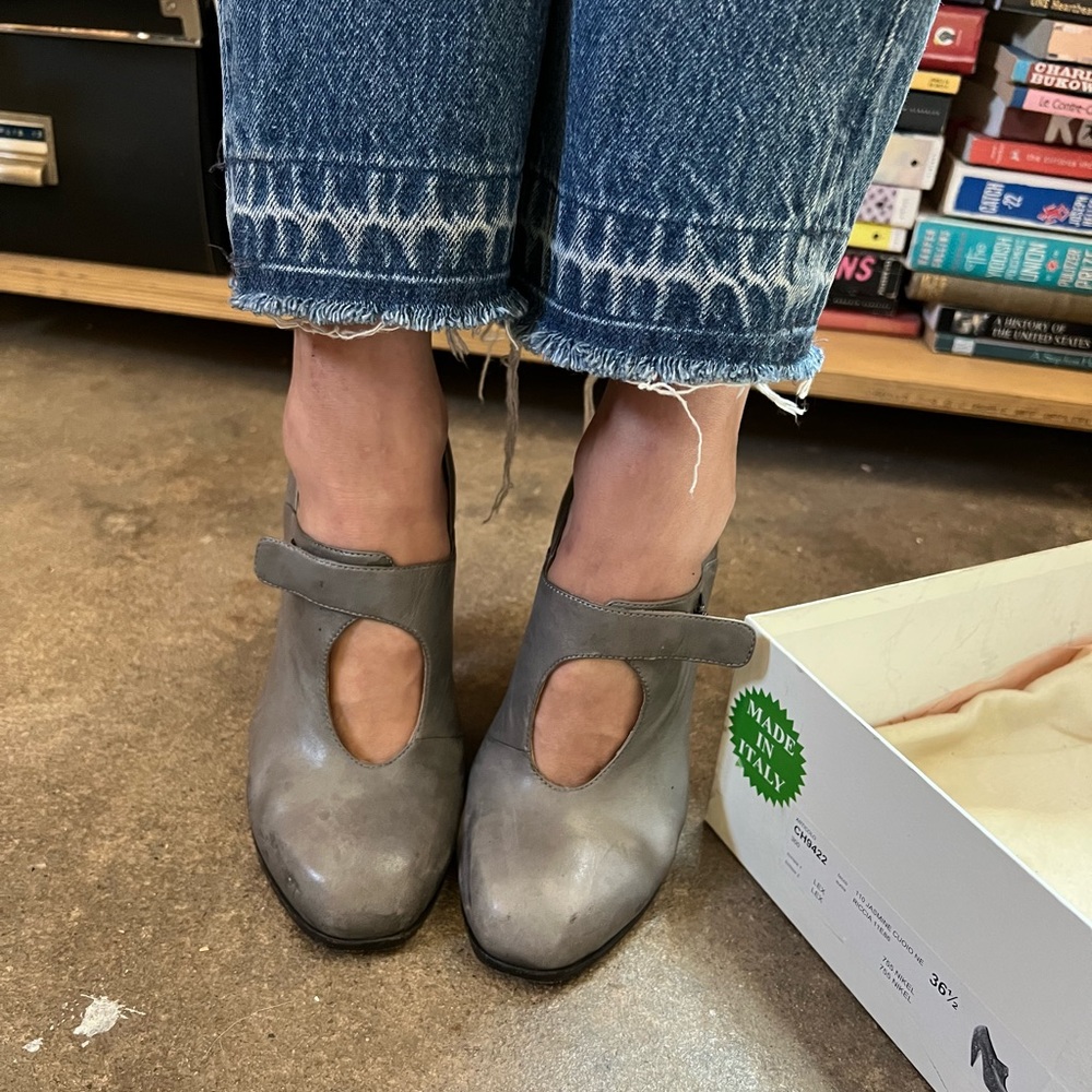 Chloé leather ankle boots with keyhole size 36.5